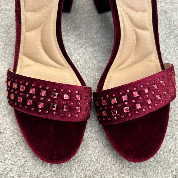 New never worn. Chinese Laundry sandals in cranberry color, size 8.5. - Picture 3 of 6